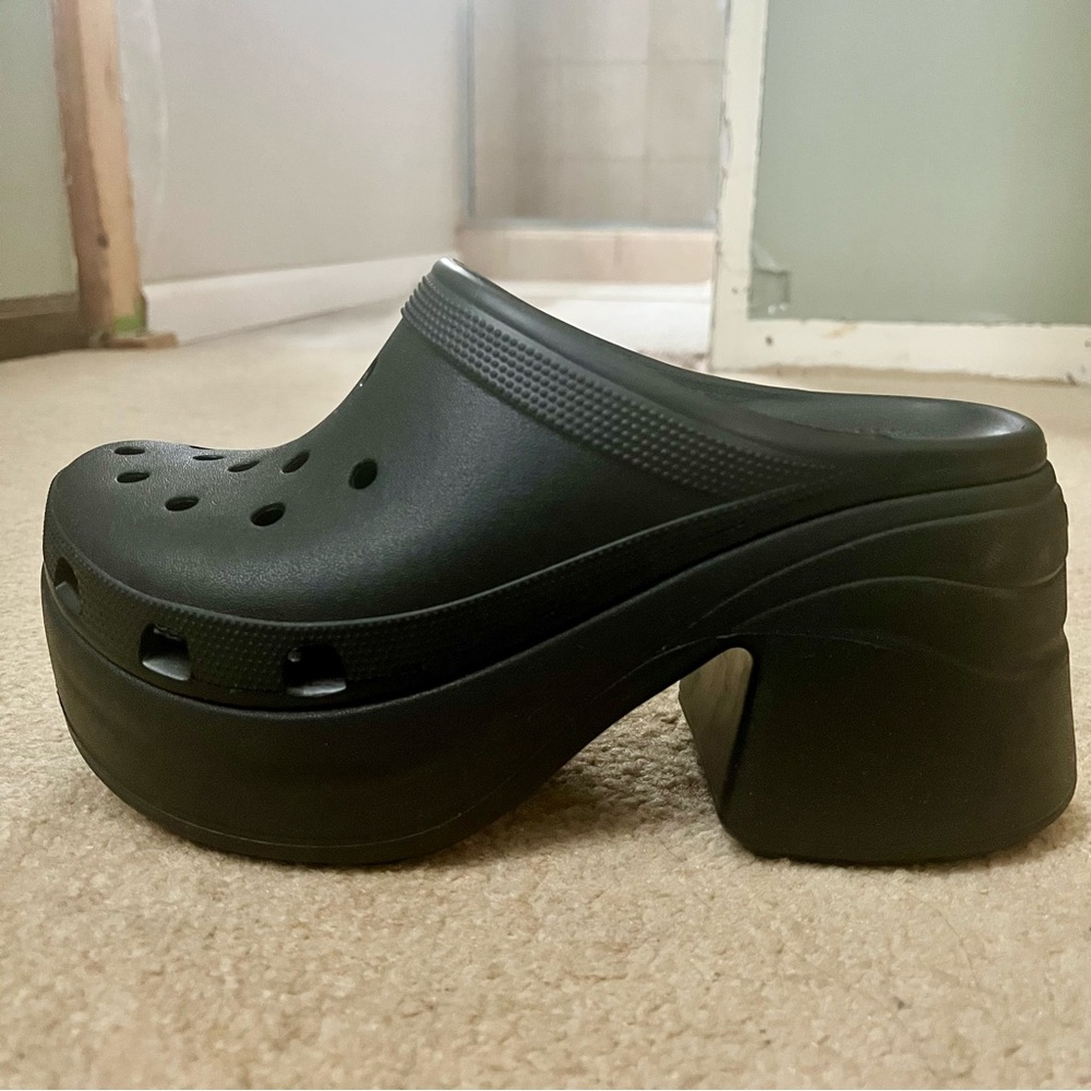 Crocs Siren Clogs